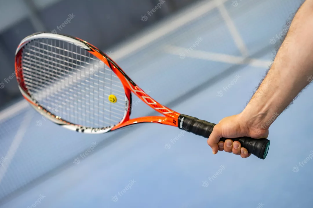 How to choose a tennis racket?